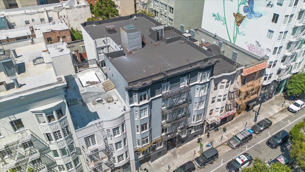 425 Hyde Street Property Photo 2