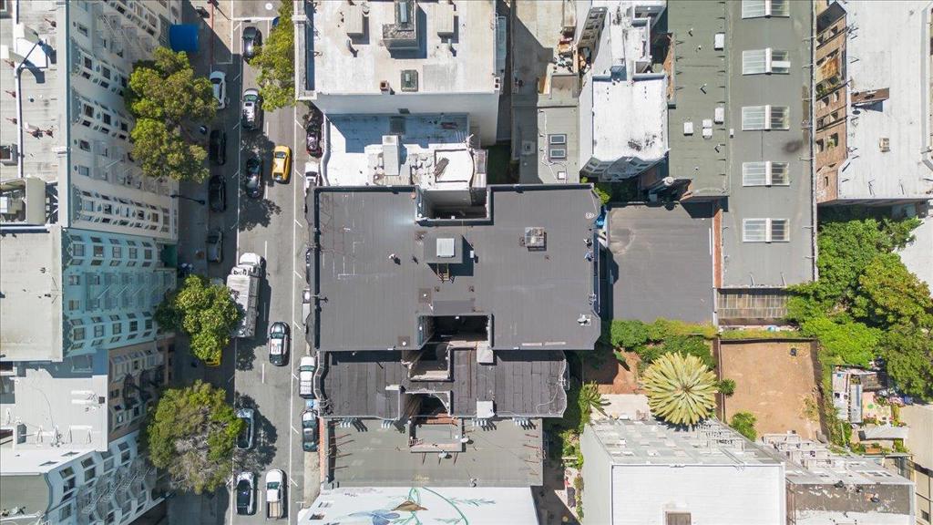425 Hyde Street Property Photo 3