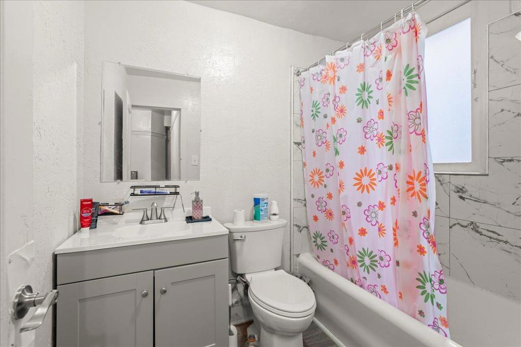 425 Hyde Street Property Photo 9