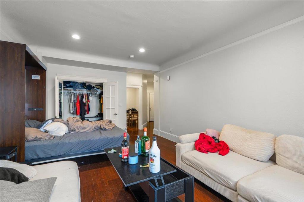 425 Hyde Street Property Photo 13