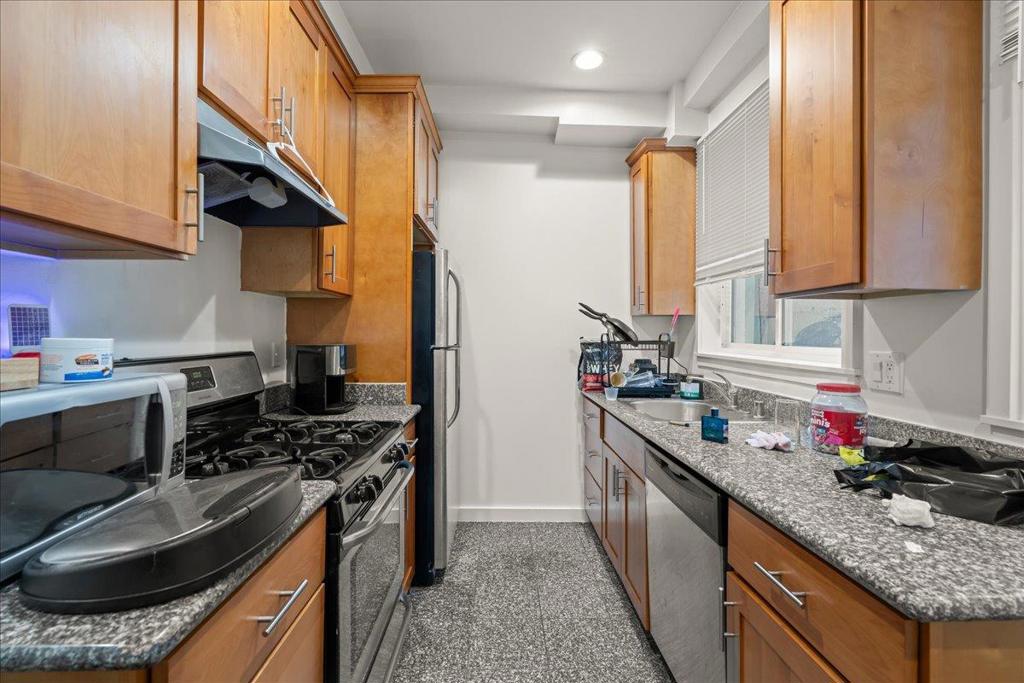 425 Hyde Street Property Photo 14