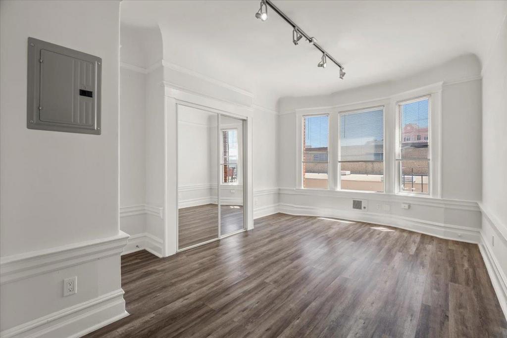 677 Ellis Street Property Photo 2