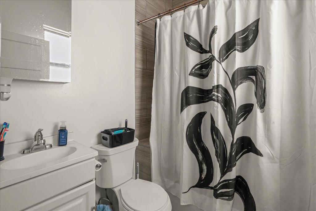 677 Ellis Street Property Photo 23