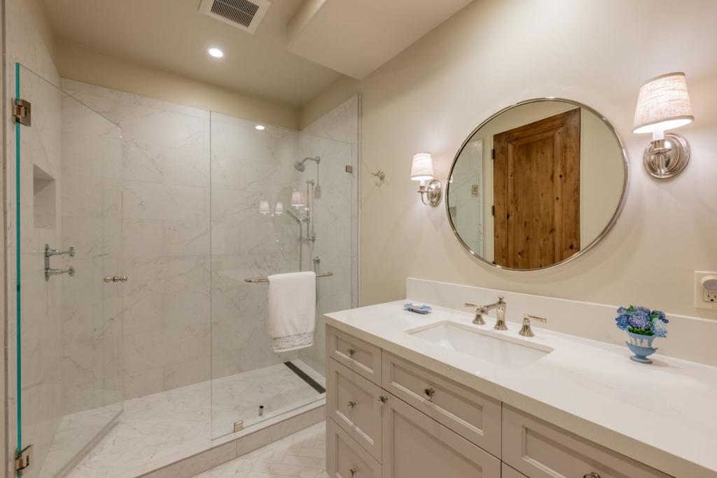 1041 Rodeo Road Property Photo 18