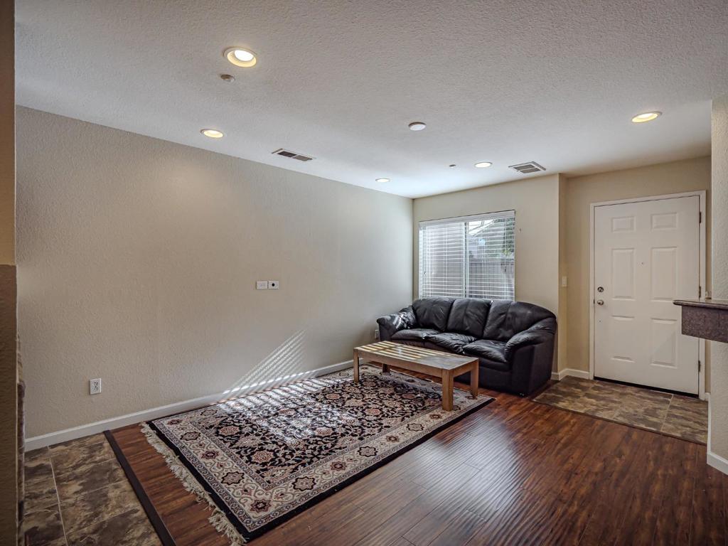 ML82049770 Property Photo 26