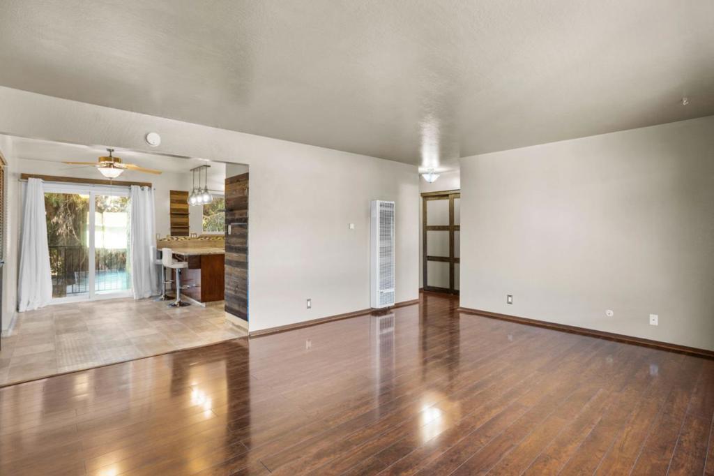 1124 Rex Road Property Photo 15