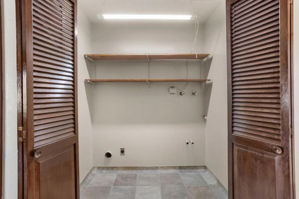 1124 Rex Road Property Photo 18