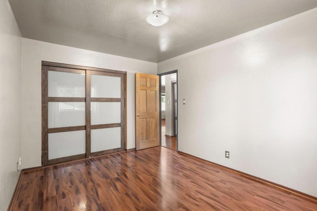 1124 Rex Road Property Photo 19