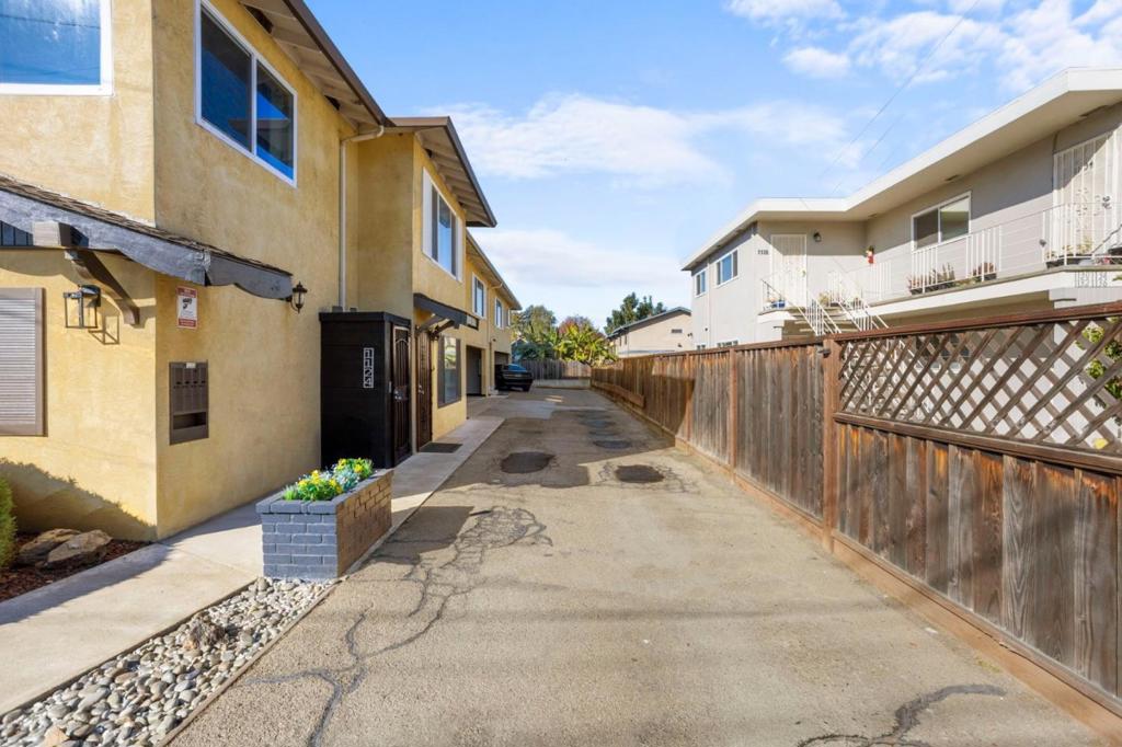 1124 Rex Road Property Photo 25