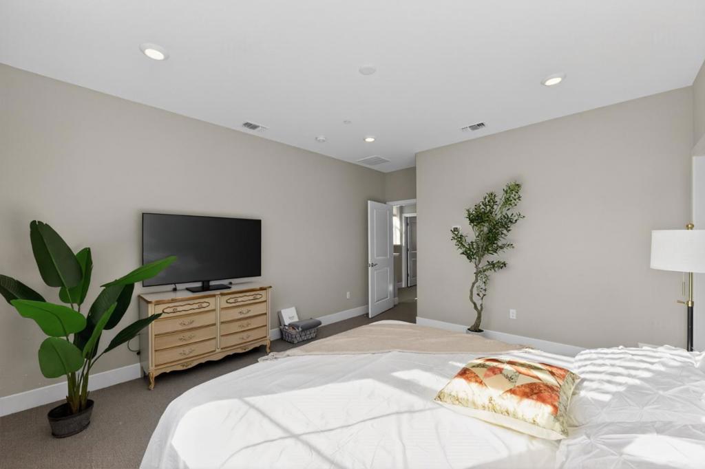 1303 Antonella Place Property Photo 22