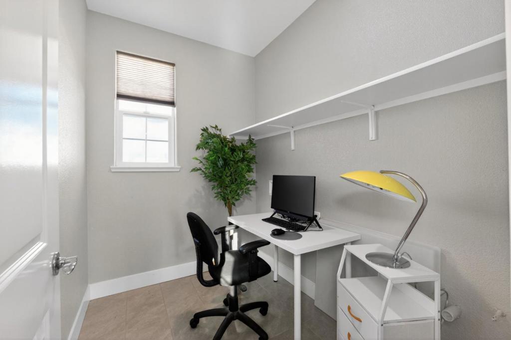 1303 Antonella Place Property Photo 32