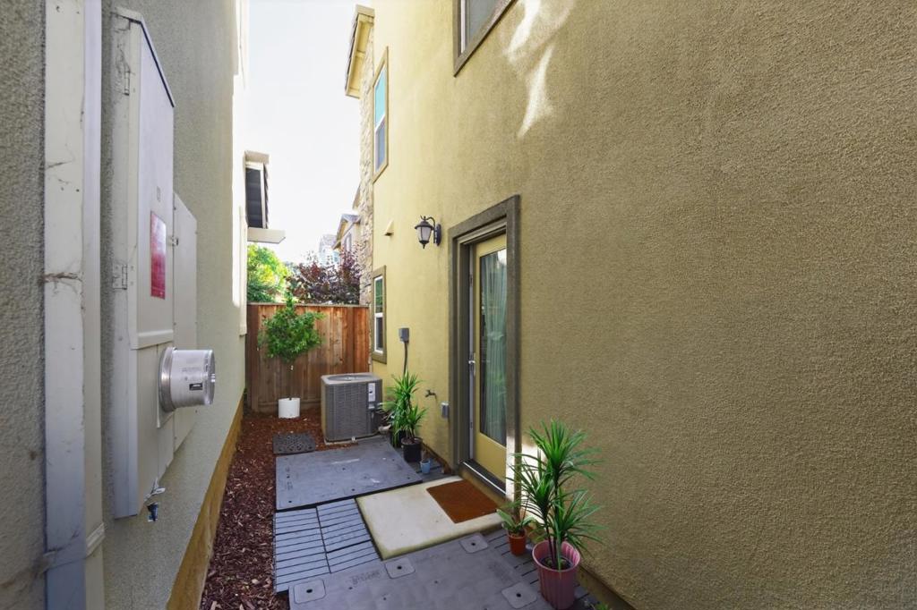 1303 Antonella Place Property Photo 43