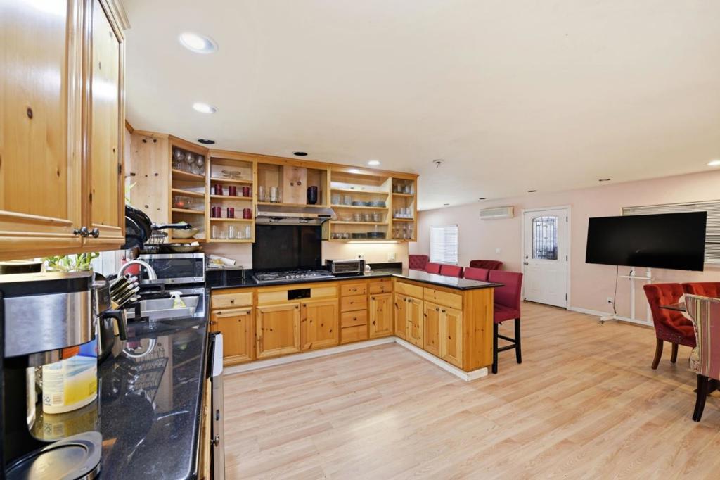 1085 Tasman Drive 861 Property Photo 8