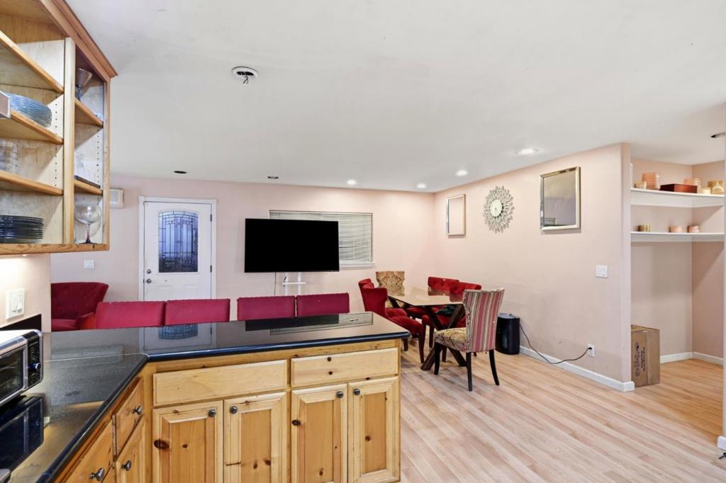 1085 Tasman Drive 861 Property Photo 10