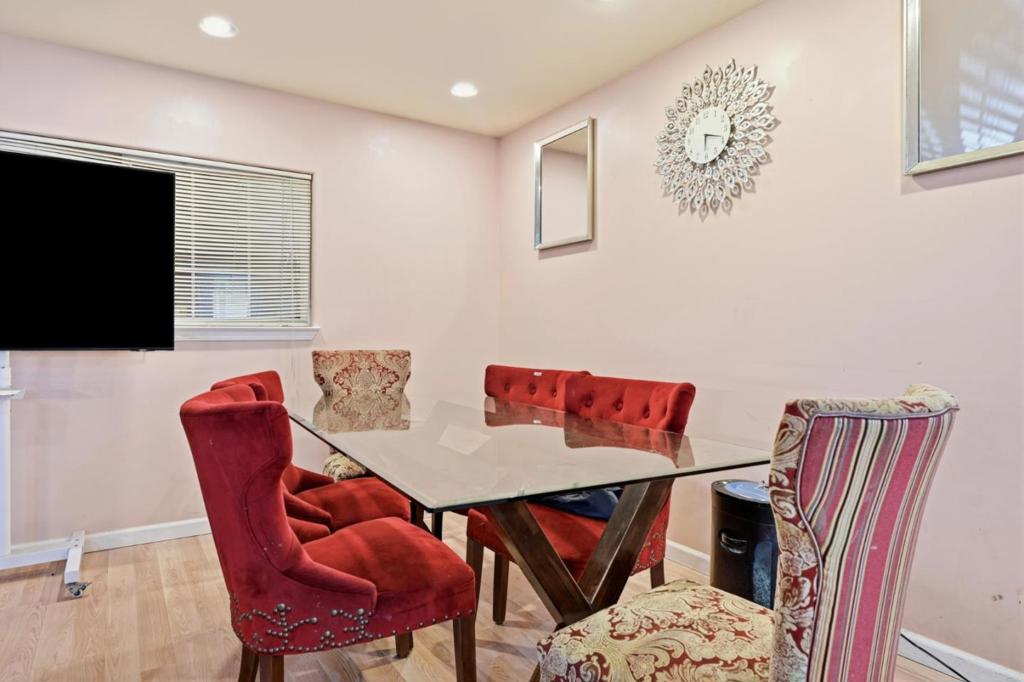 1085 Tasman Drive 861 Property Photo 13