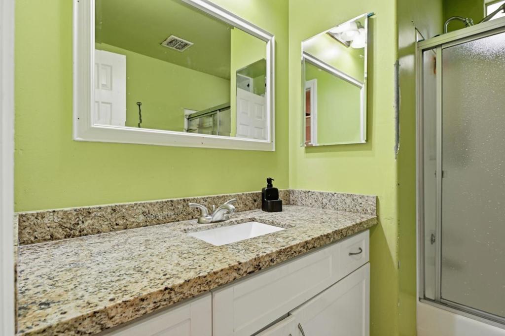 1085 Tasman Drive 861 Property Photo 25