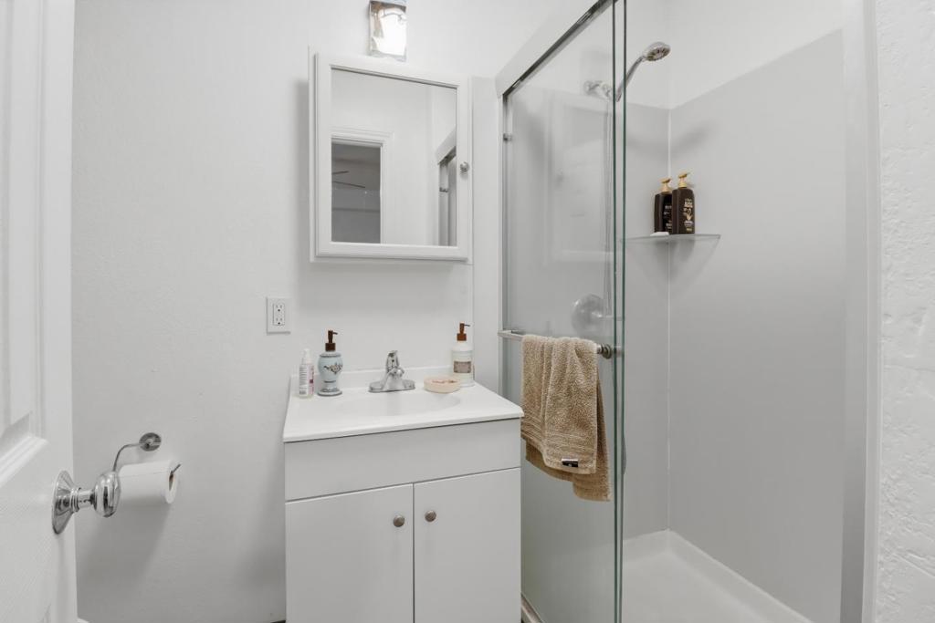 216 Rio Verde Street Property Photo 8