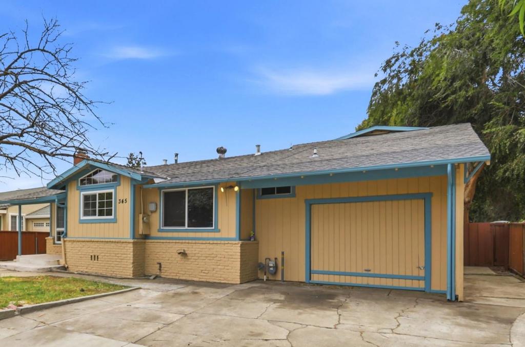 ML82049872 Property Photo 1