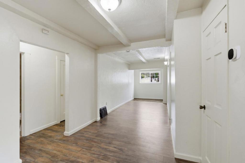 ML82049872 Property Photo 8