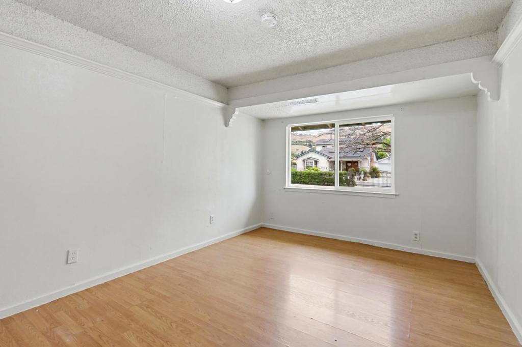 ML82049872 Property Photo 22
