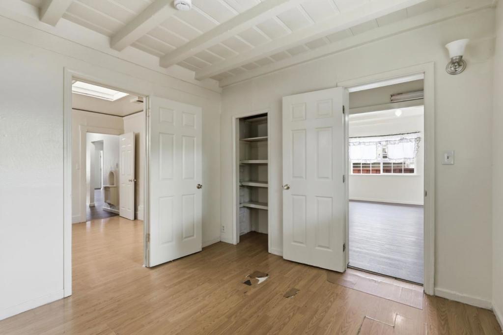 ML82049872 Property Photo 27