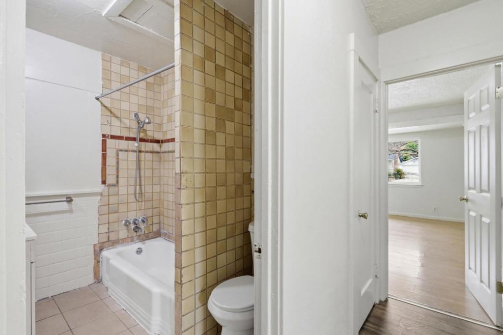 ML82049872 Property Photo 33
