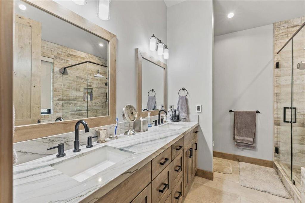 2366 Highlands Drive Property Photo 24