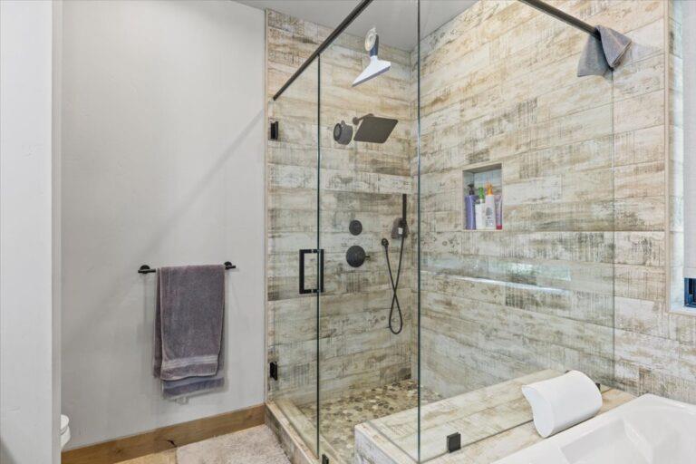 2366 Highlands Drive Property Photo 25