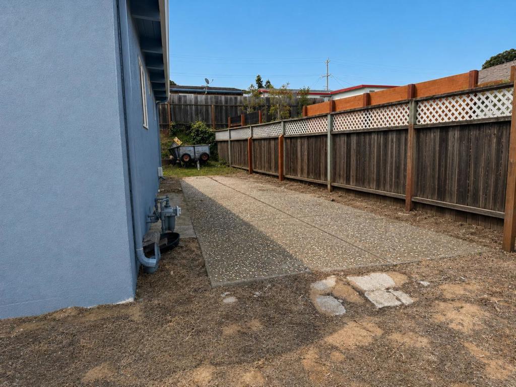 2050 Lassen Street Property Photo 3