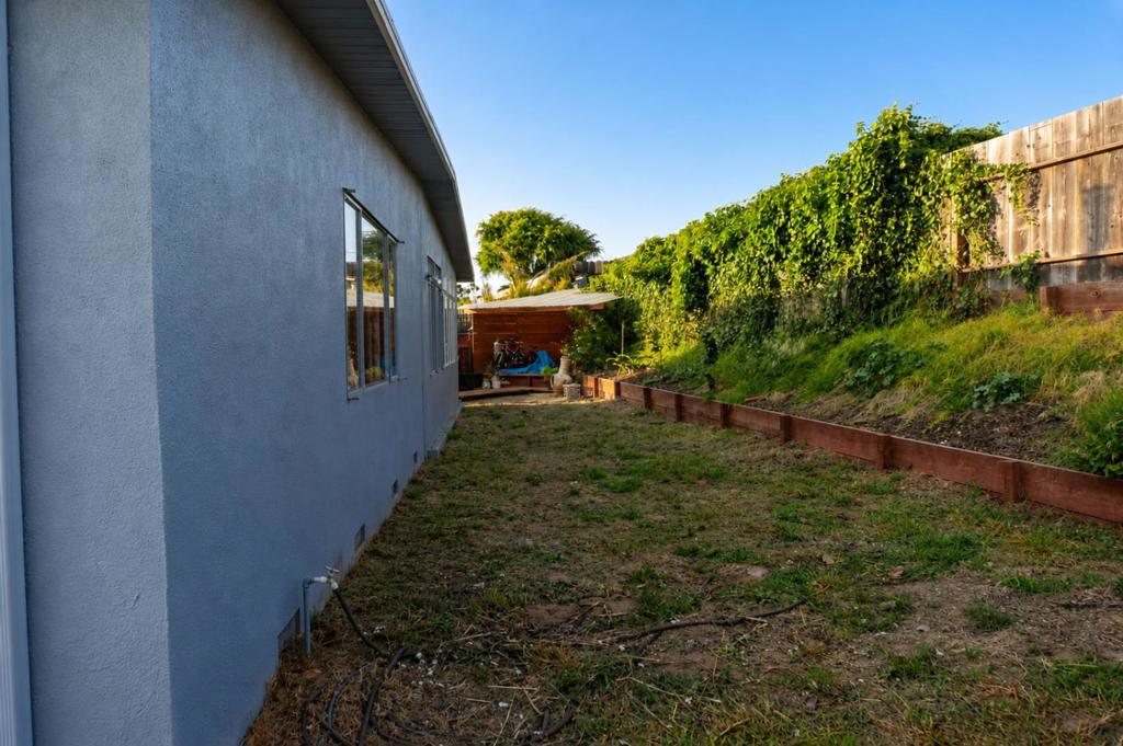2050 Lassen Street Property Photo 4