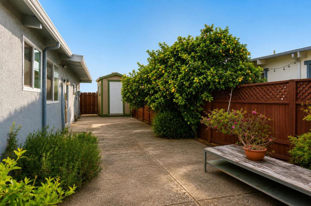 2050 Lassen Street Property Photo 10