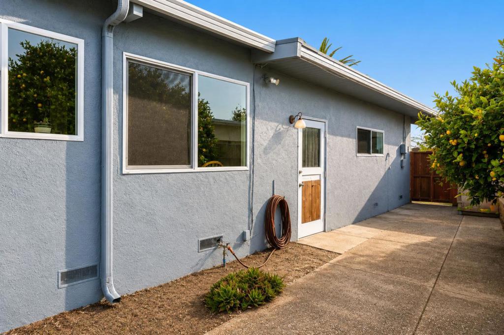 2050 Lassen Street Property Photo 11