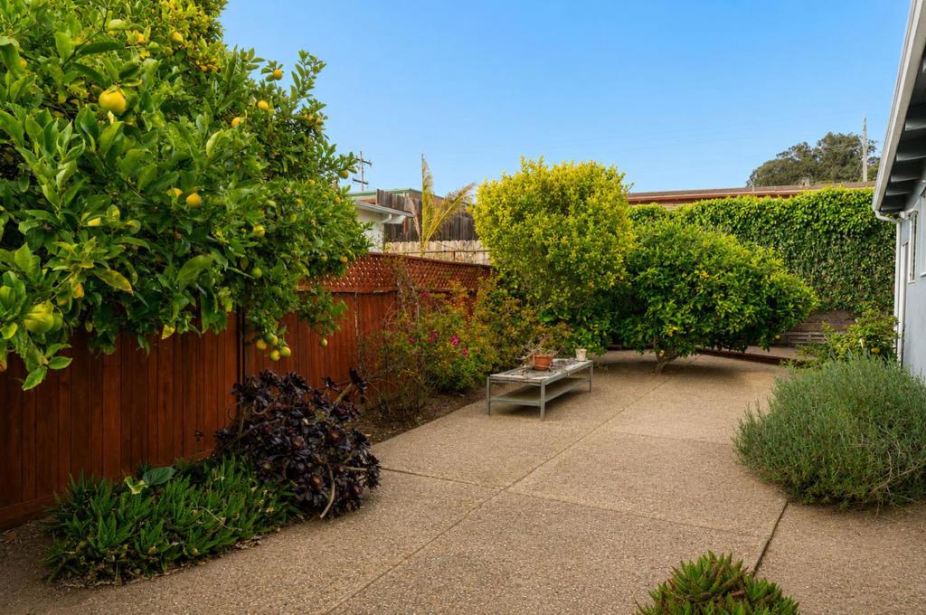 2050 Lassen Street Property Photo 13