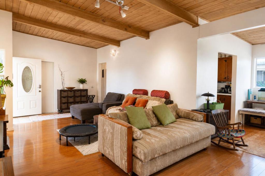 2050 Lassen Street Property Photo 16