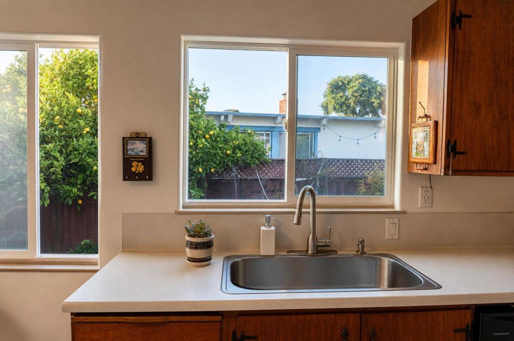 2050 Lassen Street Property Photo 22