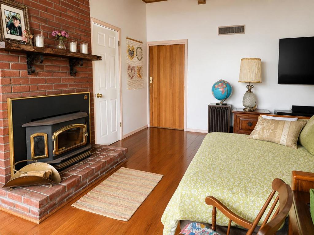 2050 Lassen Street Property Photo 24