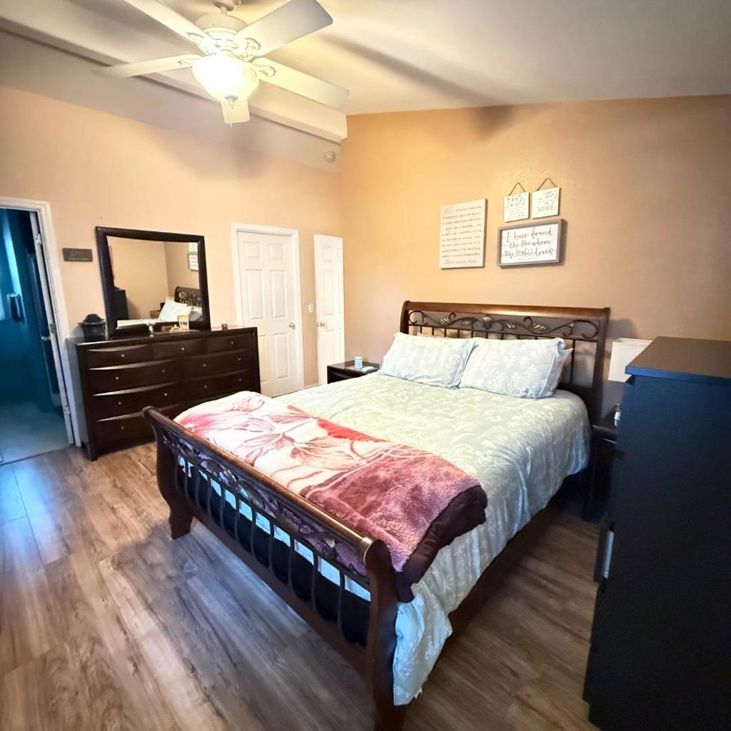 1200 W Winton Avenue 29 Property Photo 6