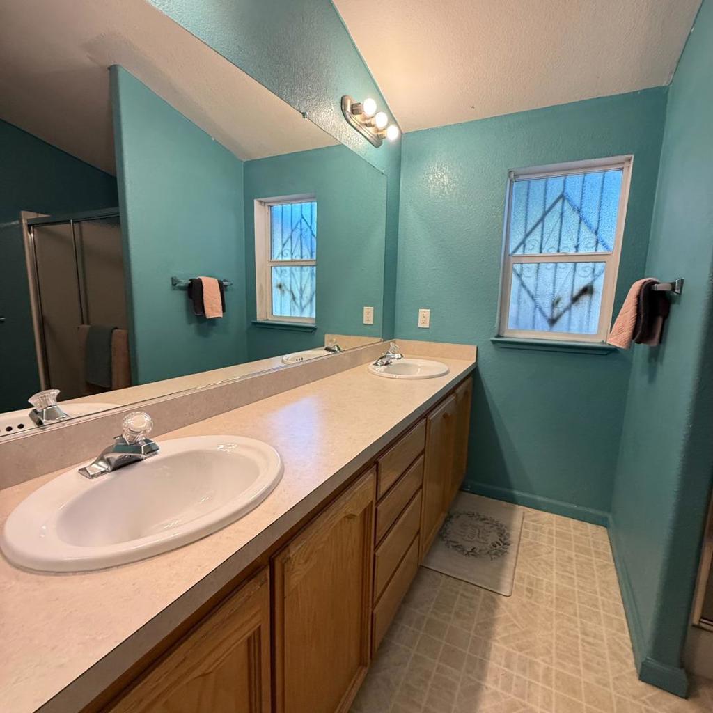 1200 W Winton Avenue 29 Property Photo 10