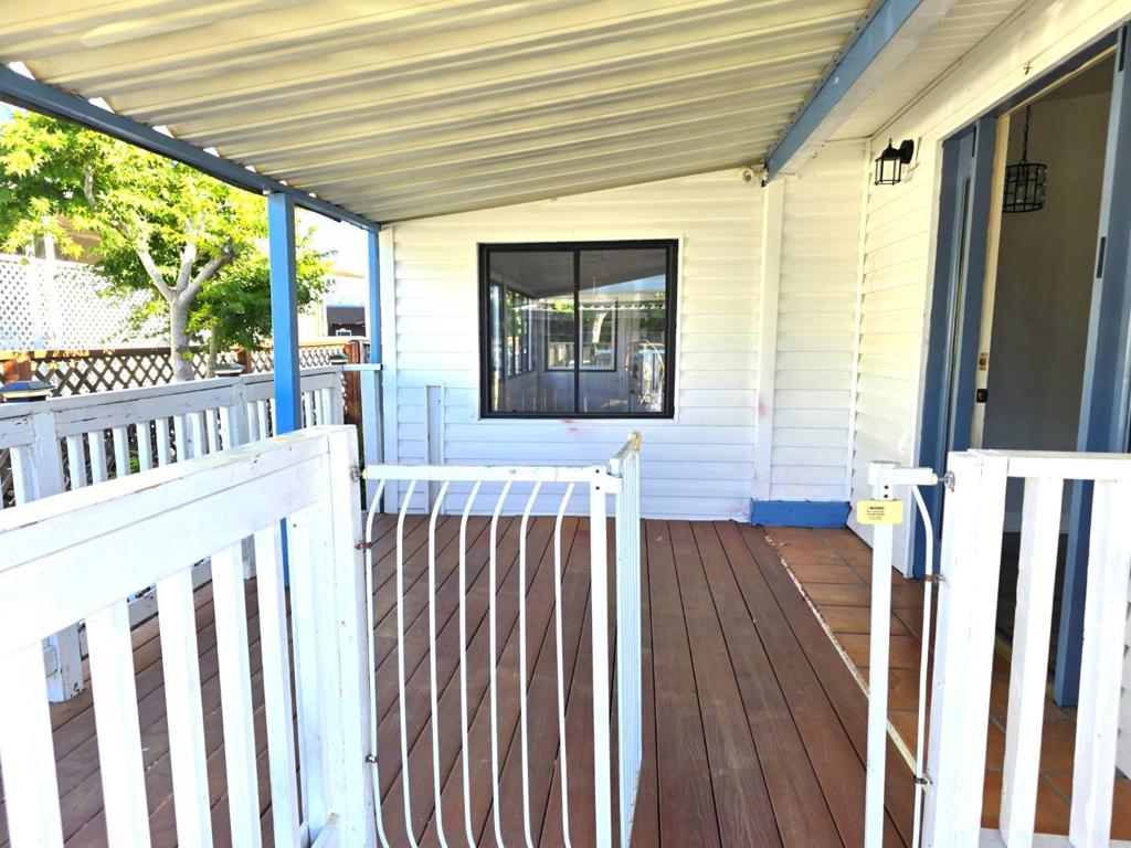 1360 Buckingham Way 1360 Property Photo 2