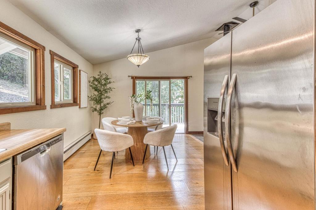 61 Southbank Road Property Photo 16