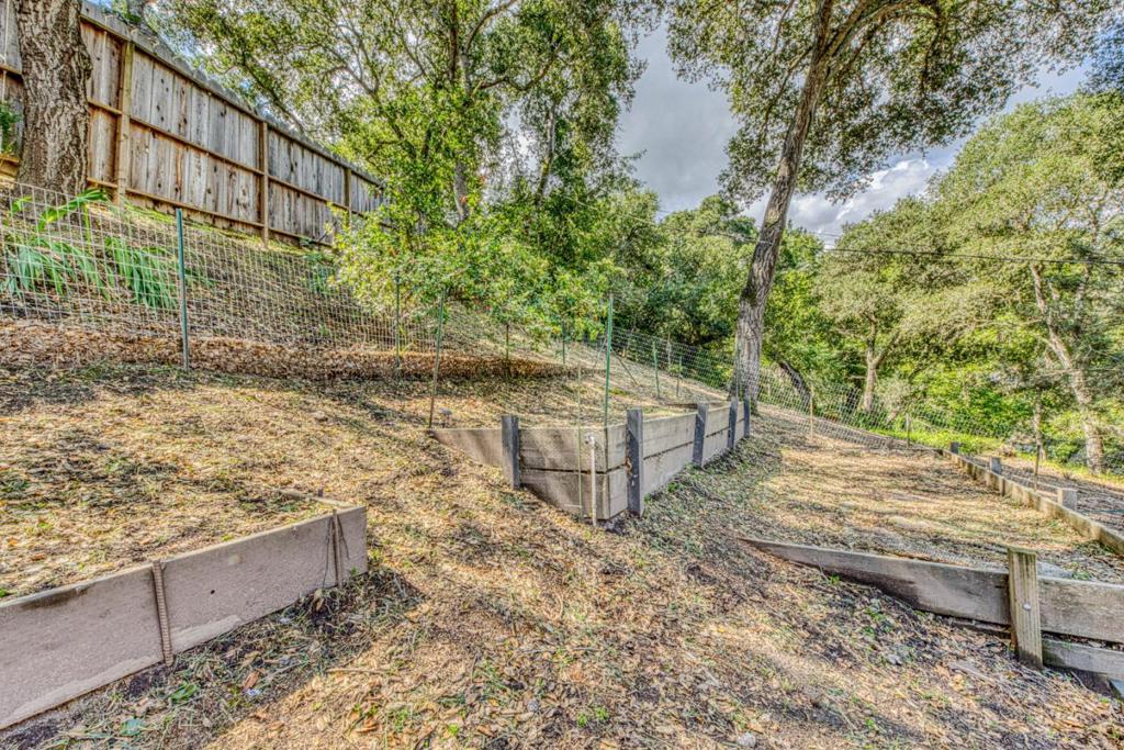 61 Southbank Road Property Photo 39