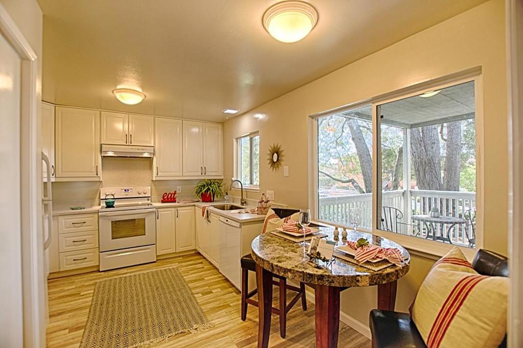 136 Canfield Avenue A Property Photo 10