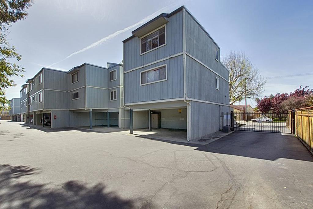 136 Canfield Avenue A Property Photo 19