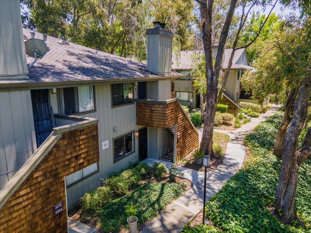 3202 La Terrace Circle Property Photo 1