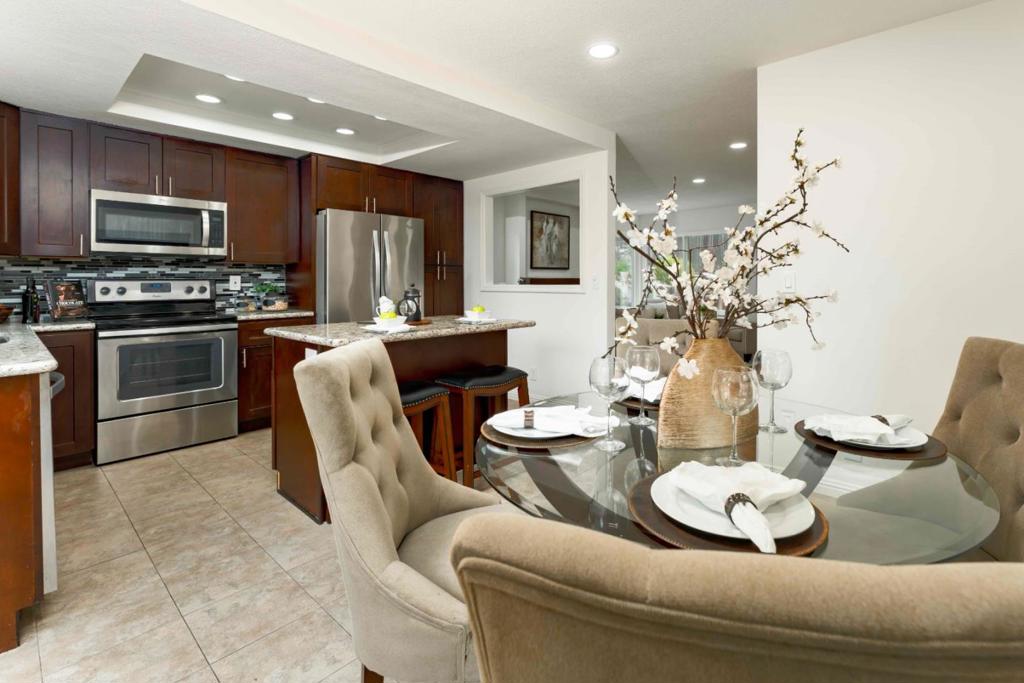 24653 Sylvan Glen Court Property Photo 7