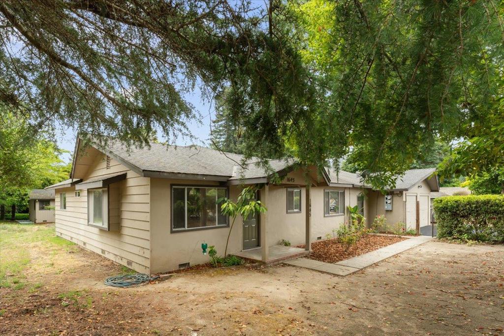 1645 Hames Road Property Photo 2