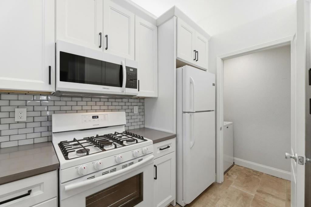 347 Oleander Drive Property Photo 10