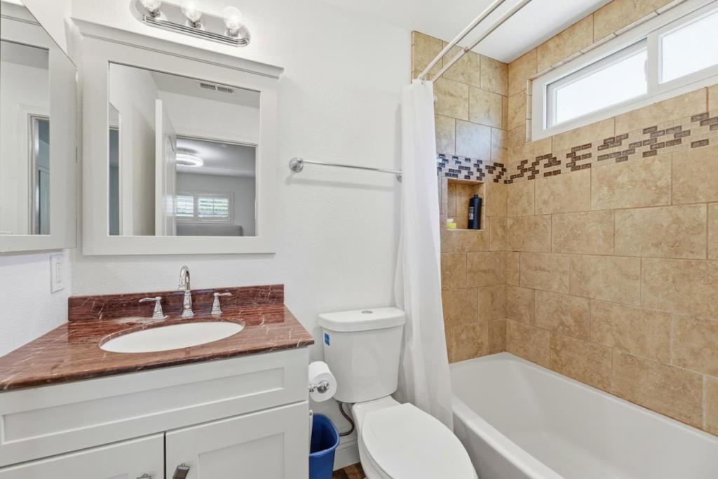347 Oleander Drive Property Photo 14