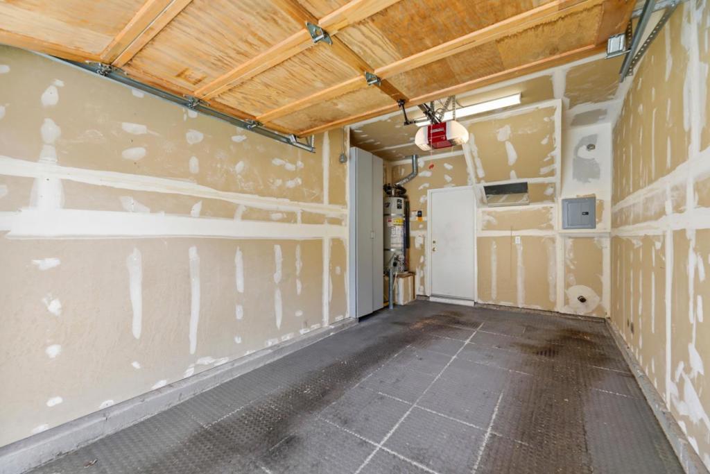 347 Oleander Drive Property Photo 23