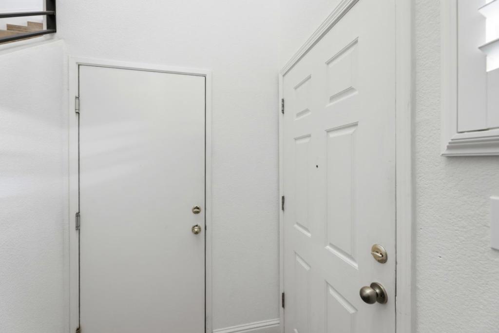 347 Oleander Drive Property Photo 31